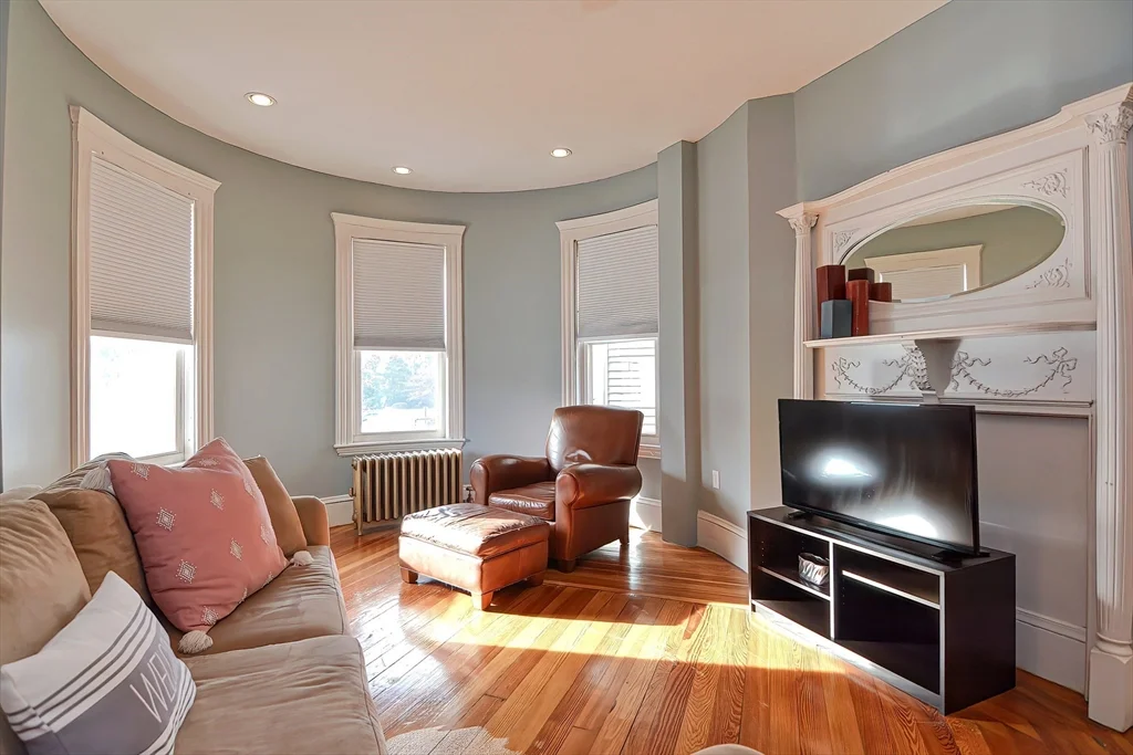 762 Columbia Rd, Dorchester
