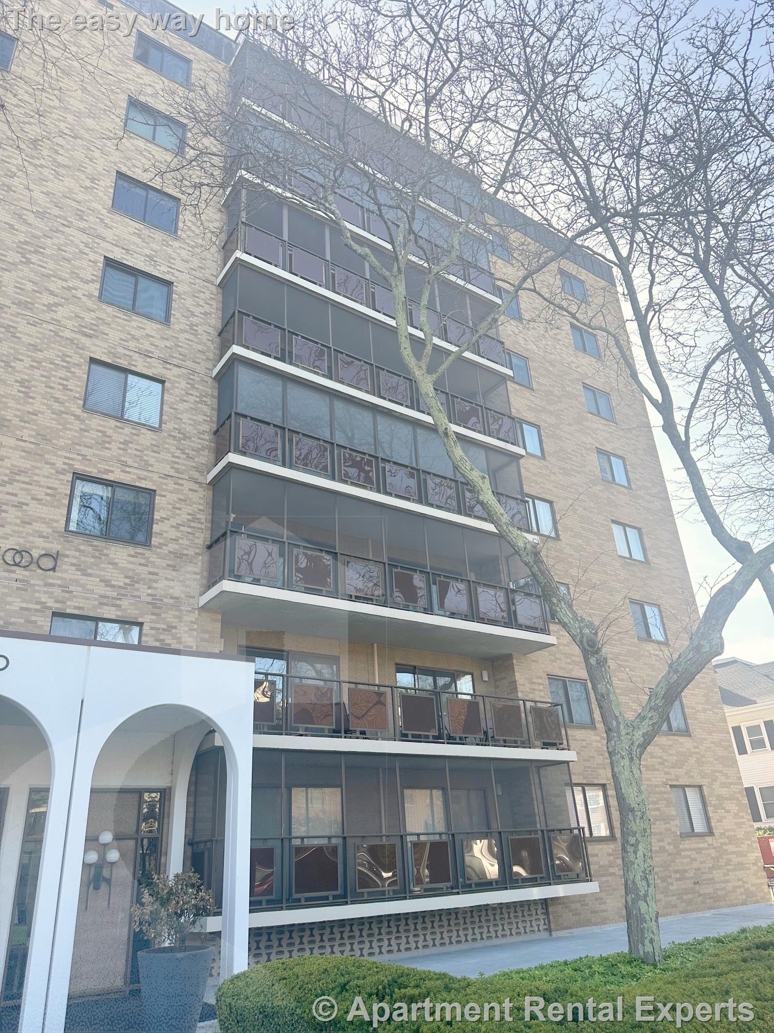 990 Massachusetts Ave, Arlington Heights