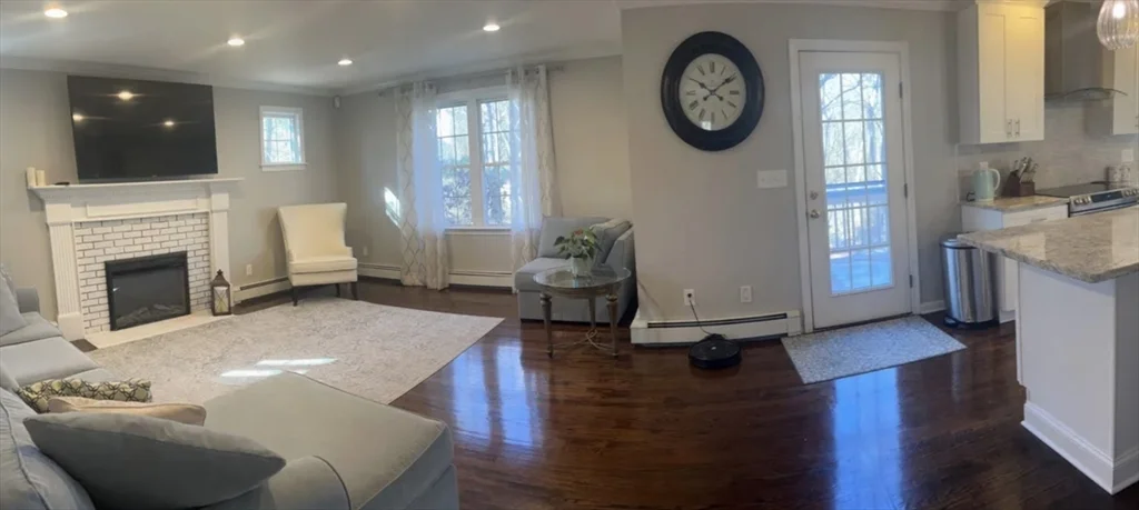 21 Shubert Rd, East Weymouth