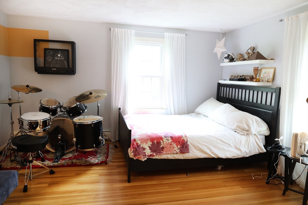 466 Longley Rd, Groton