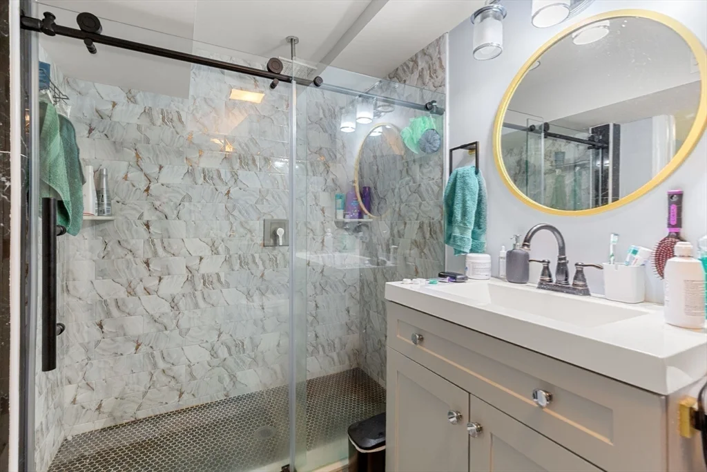 32 Cameron Ave, Teele Square