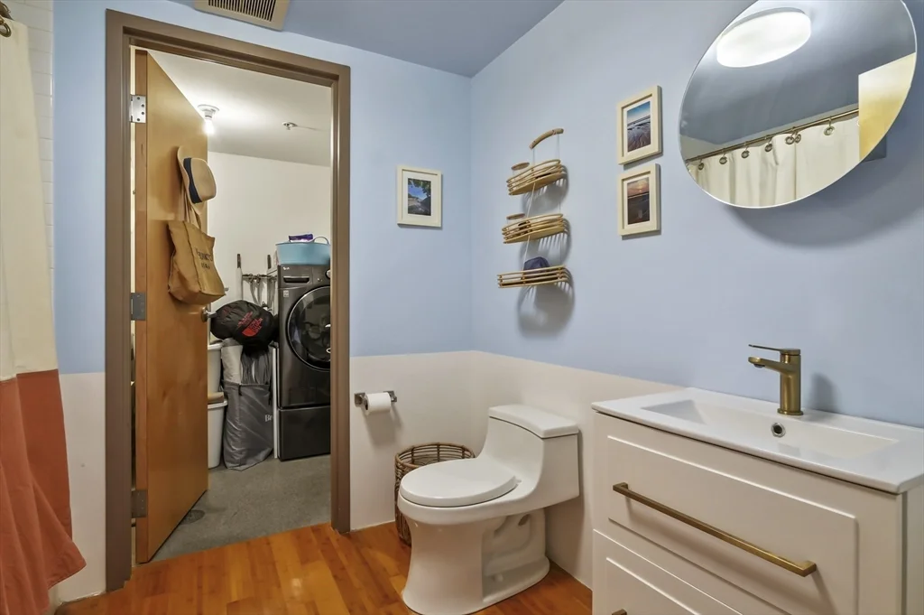 156 Porter St, East Boston