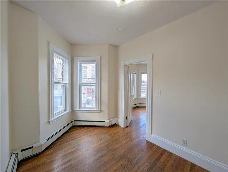 392 Washington St, Ward Two