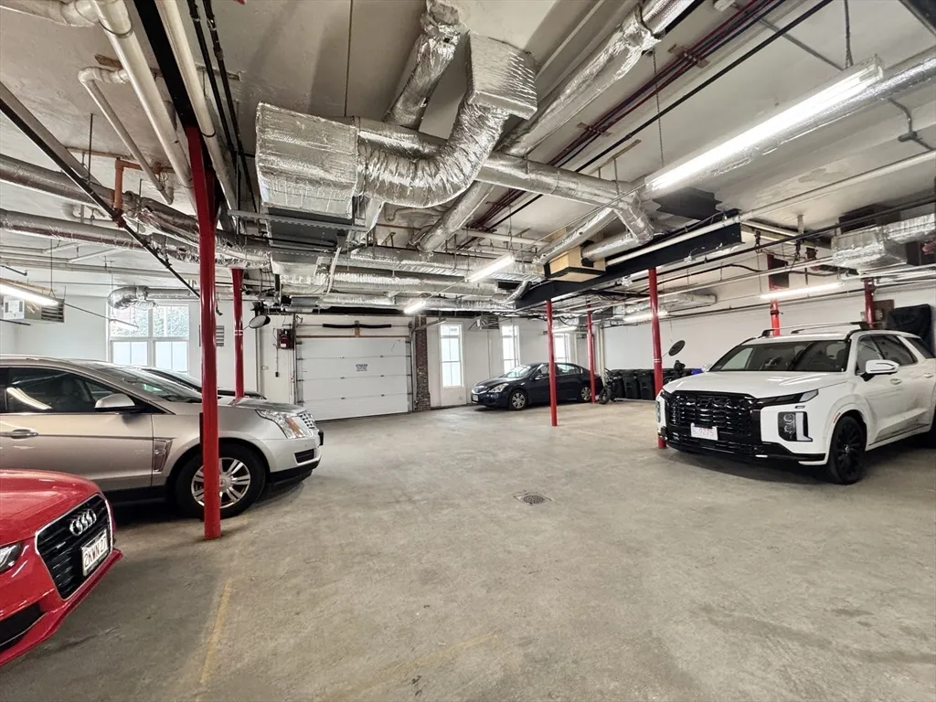 12 Mohawk St, South Boston