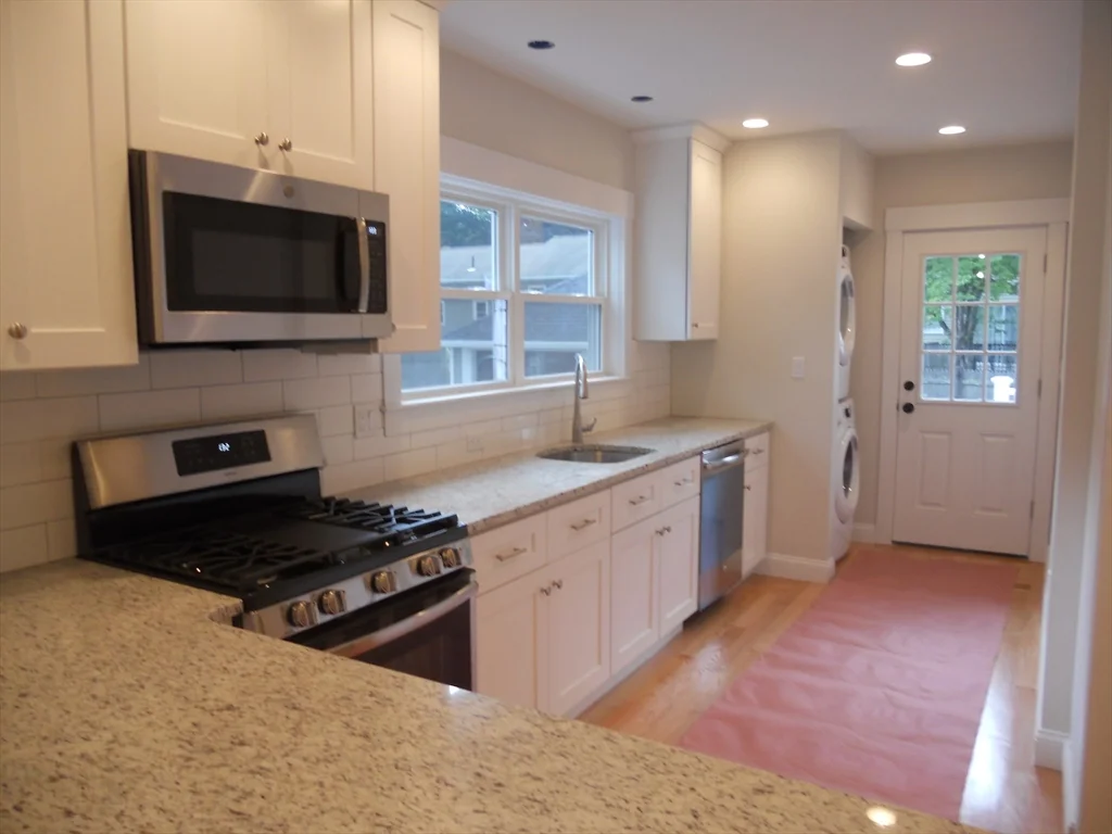 160 Weston St, Waltham