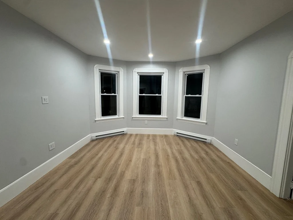 16 Ashton St, Worcester