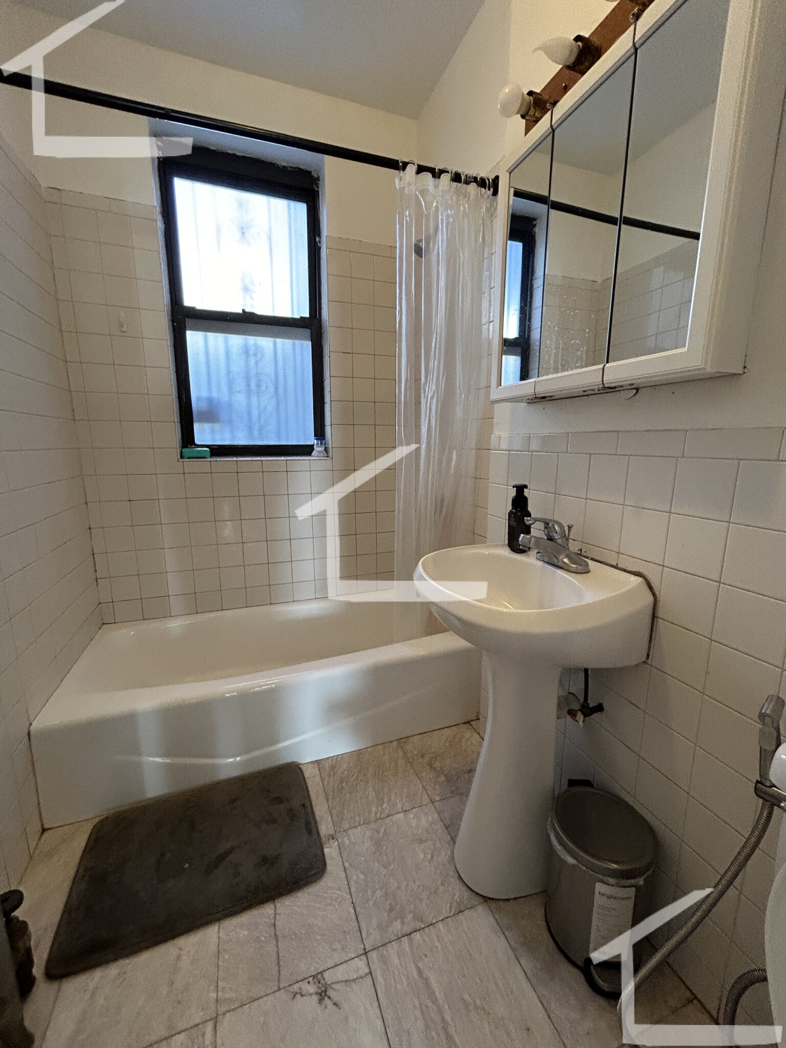 17 Cummings Rd, Brighton