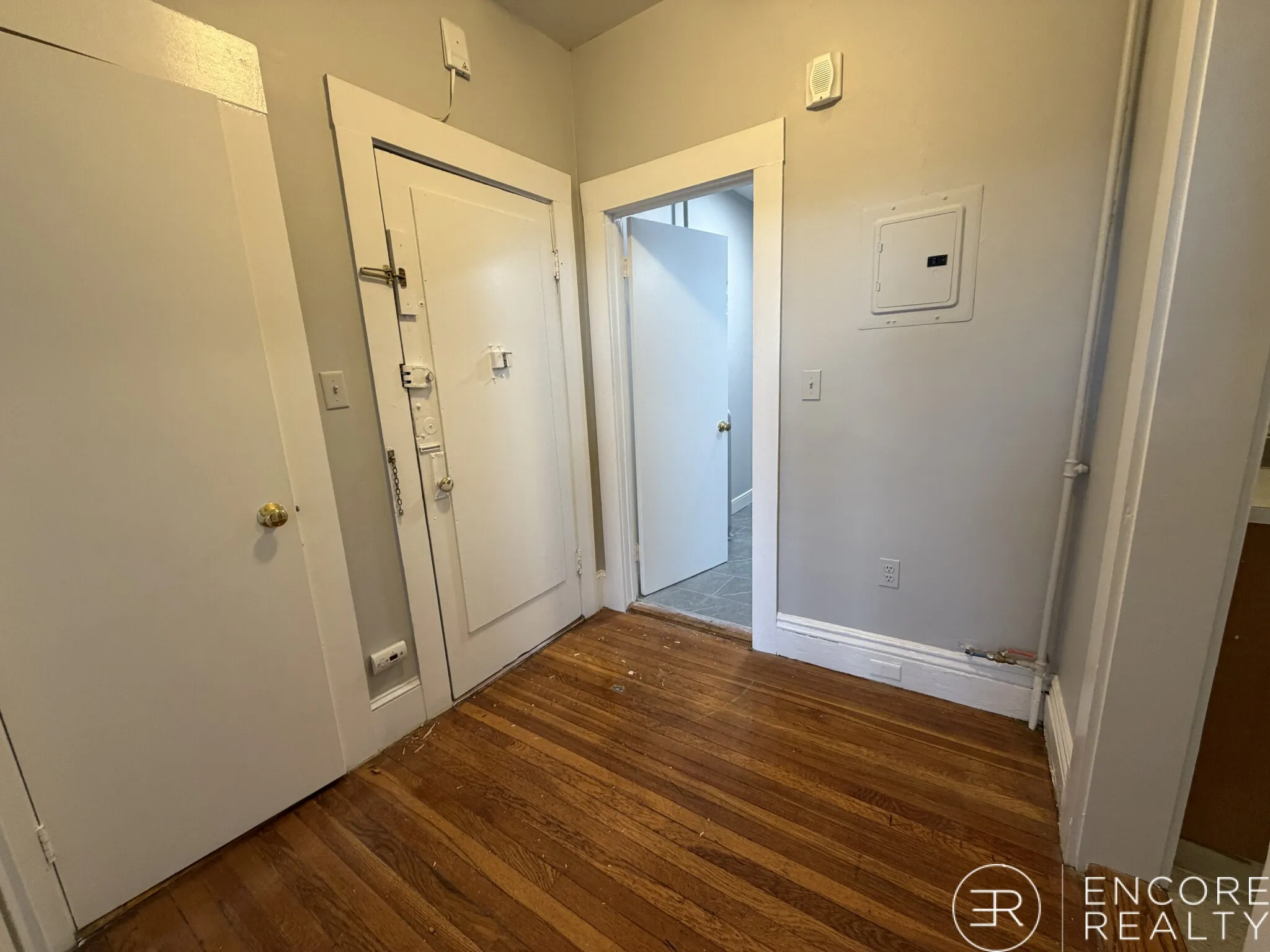 376 Riverway, Mission Hill