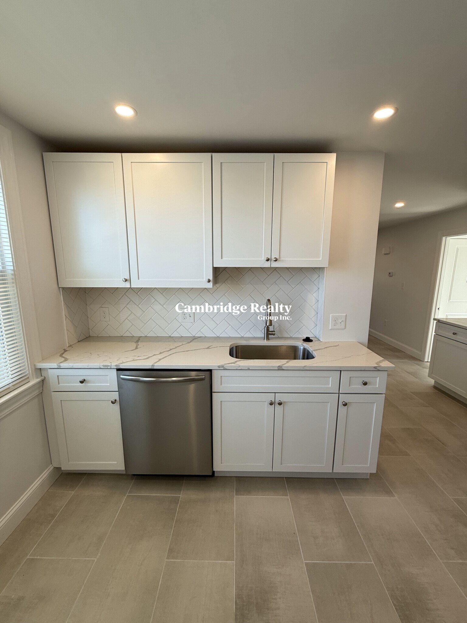 380 Main St, Everett