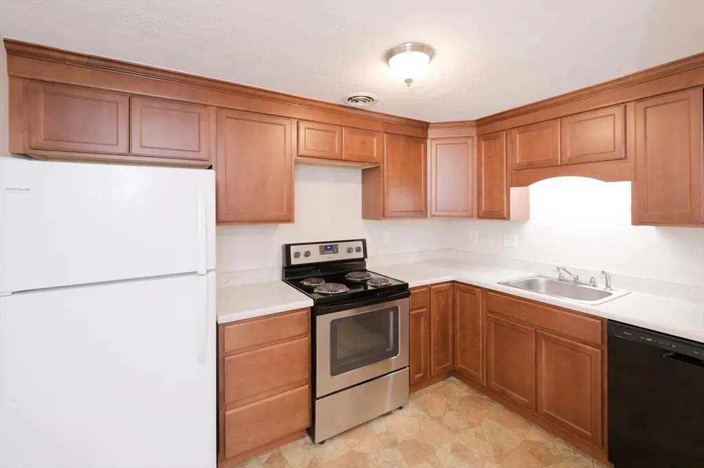 1325 Worcester Rd, Framingham