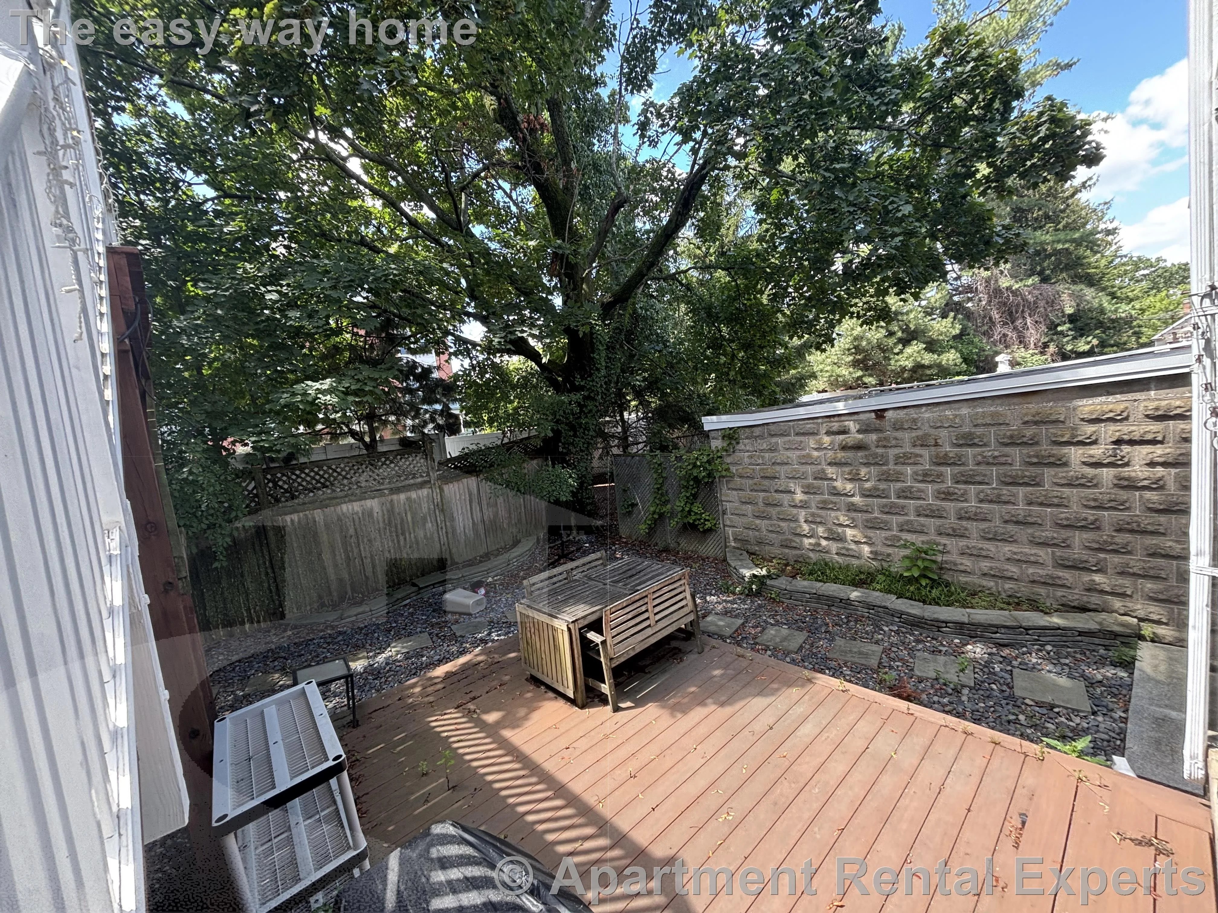 33 Irvington Rd, Tufts