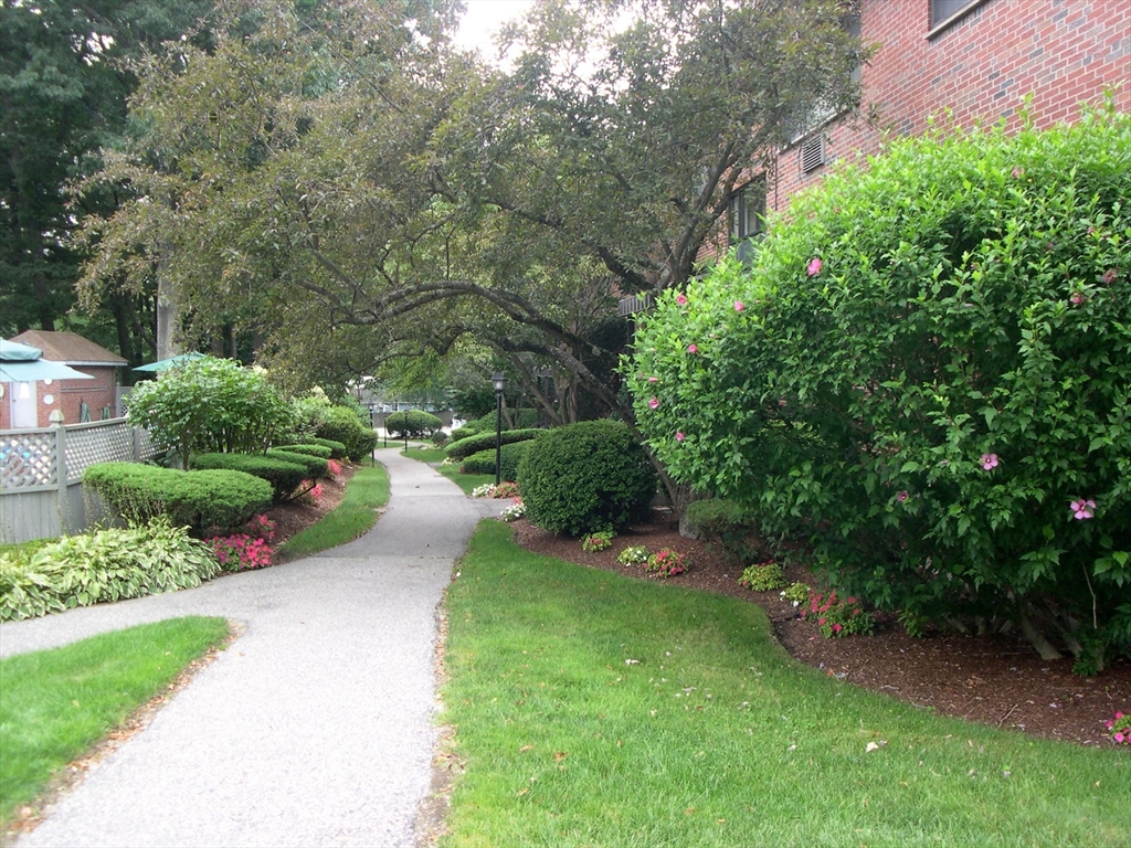 1323 Worcester Rd, Framingham