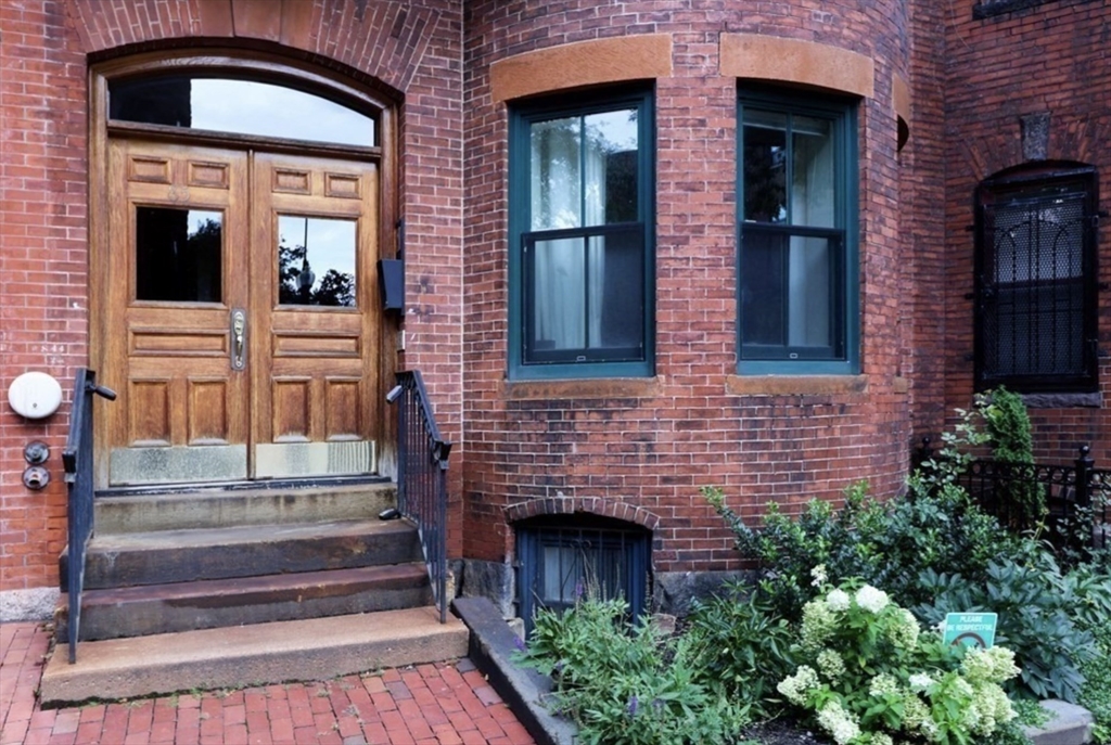 85 Saint Botolph St, Back Bay