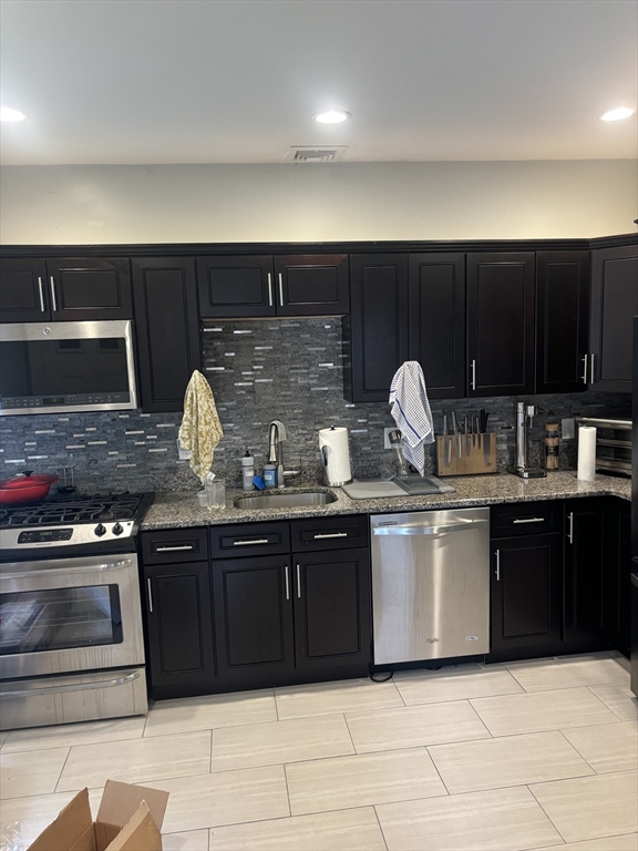 569 Commonwealth Ave, Newton