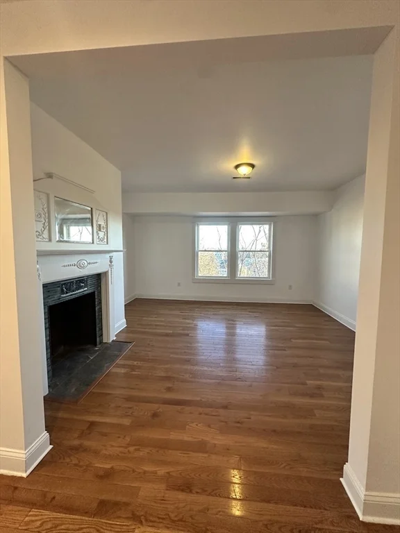 283 Broadway, Central