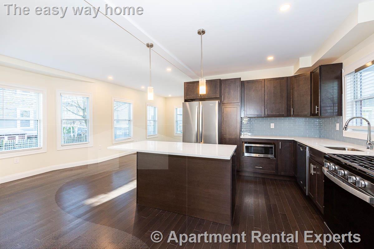 5 Malvern Ter, Tufts