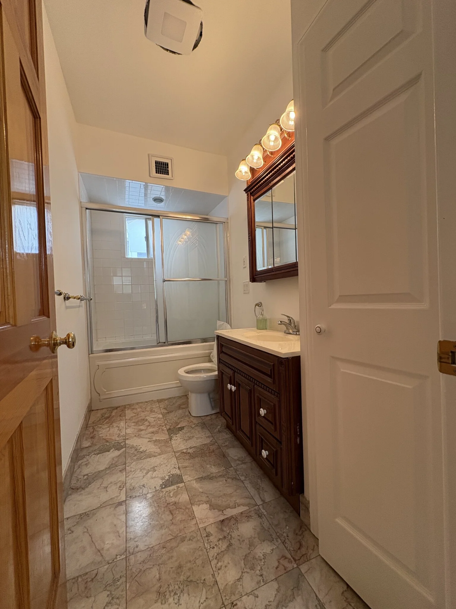 200 Hyde Park Ave, Jamaica Plain