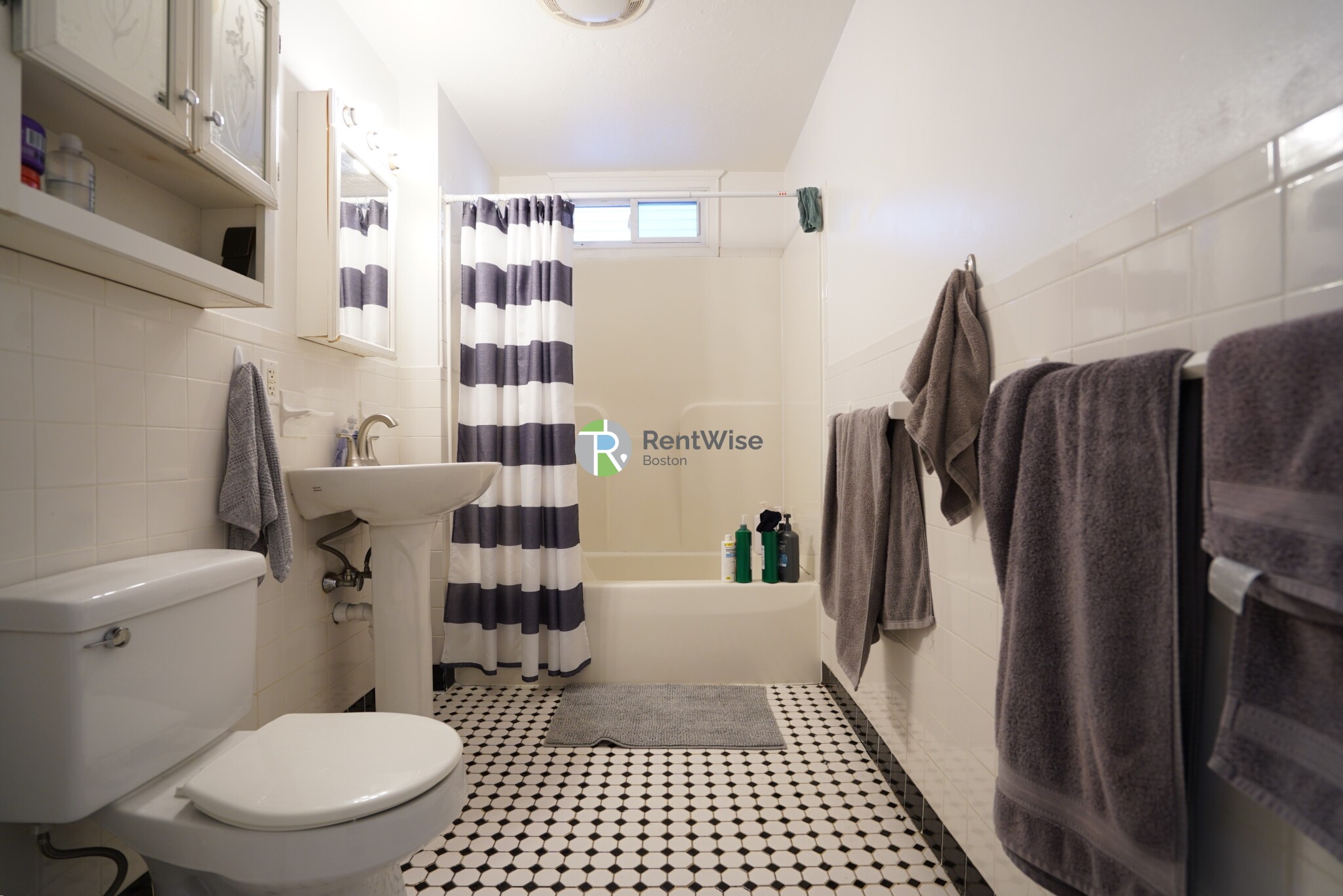 51 Gardner St, Allston