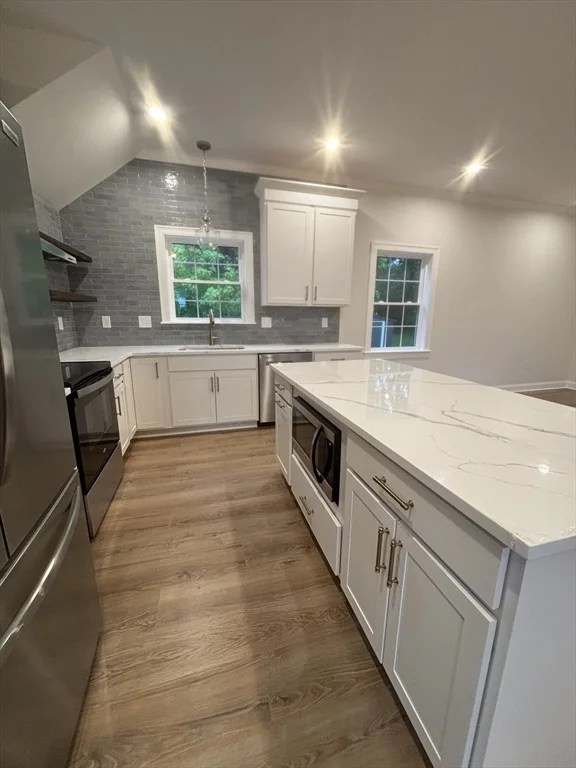 72 Prospect St, Clinton