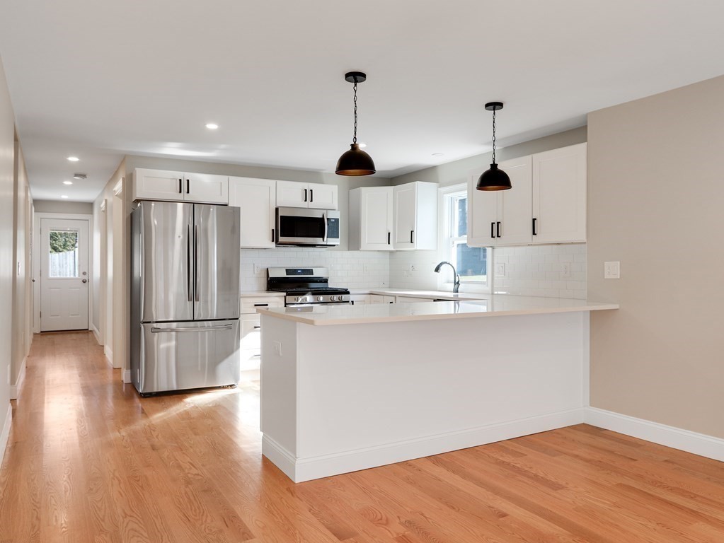 58 Hillsdale Rd, Tufts University