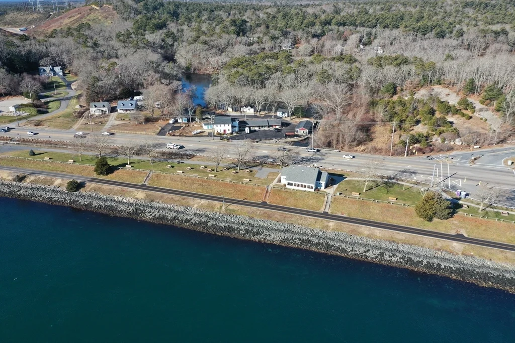 825 Scenic Hwy, Bourne