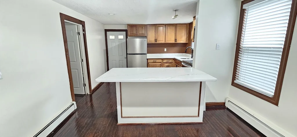 21 Central St, Whitman