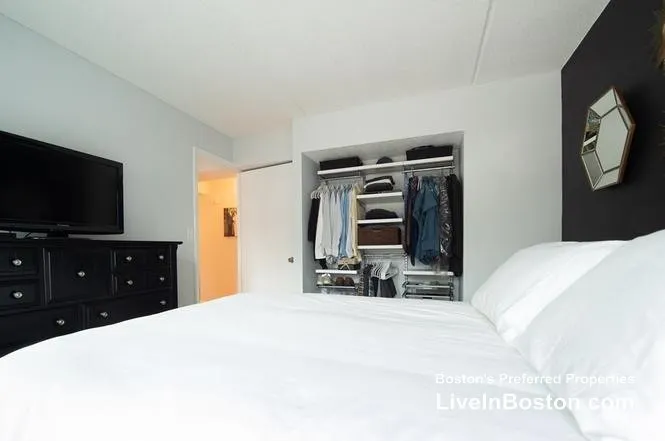 108 Peterborough St, Fenway