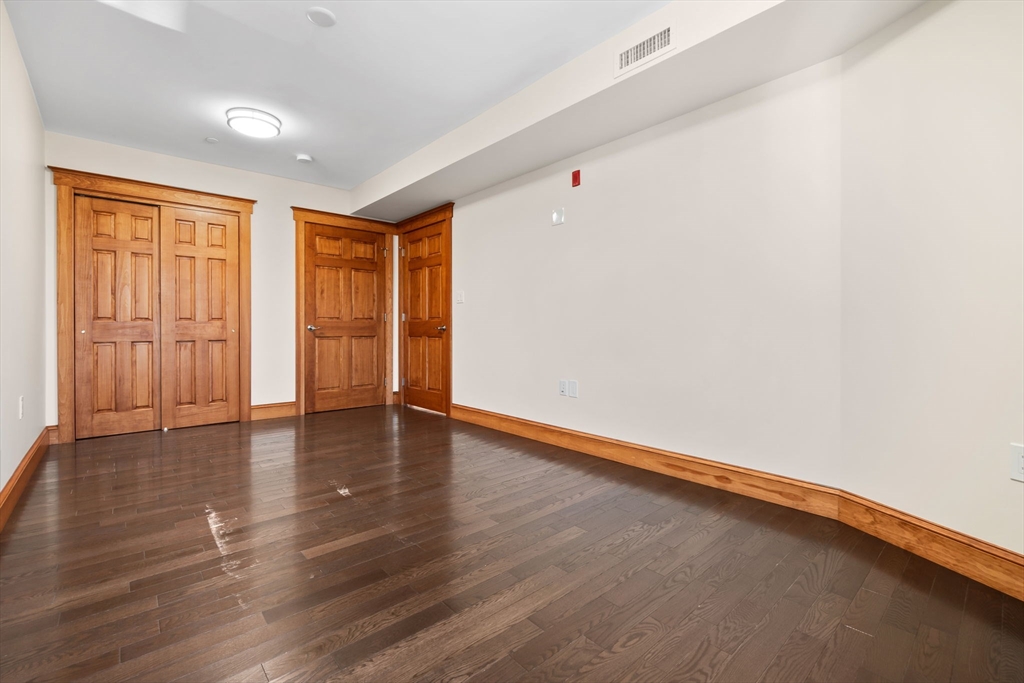 44 Maple St, Danvers