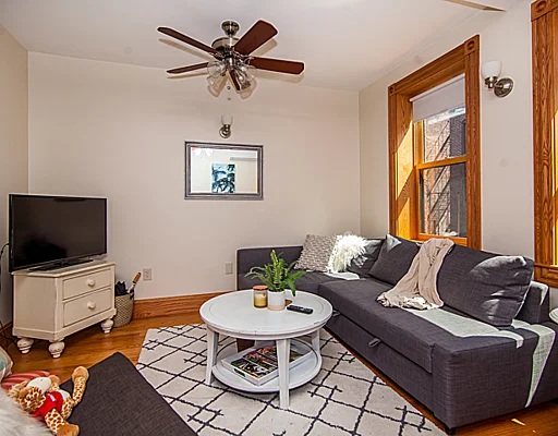 137 Charles St, Beacon Hill