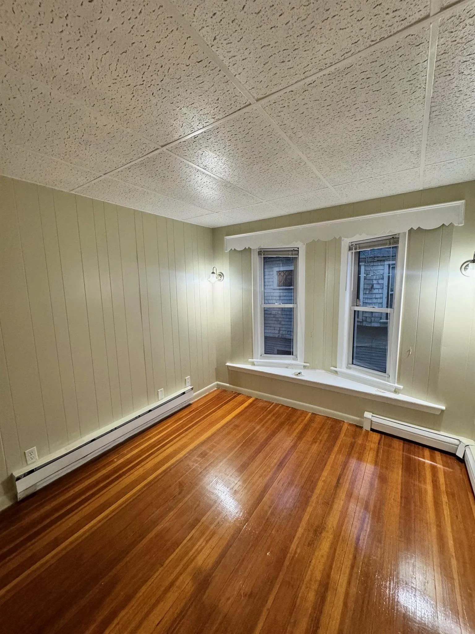 95 Kidder Ave, Powder House Square