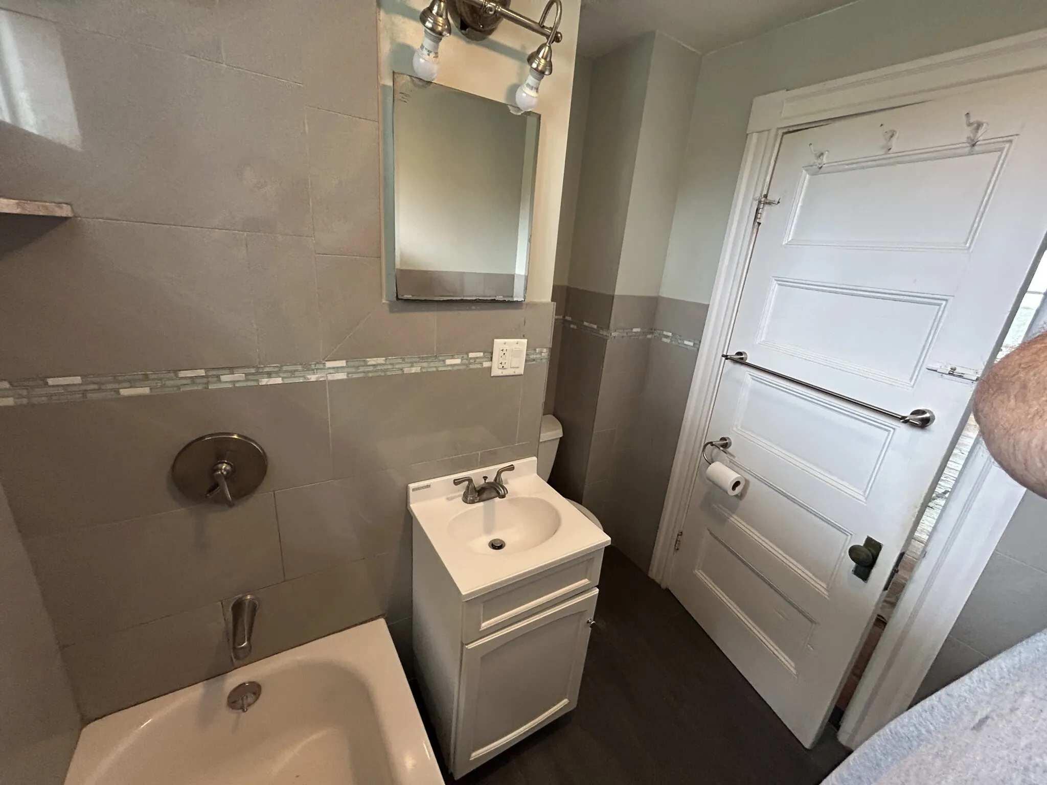 27 Albion Ter, Powder House Square