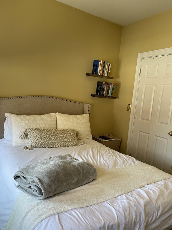 320 W Broadway, South Boston