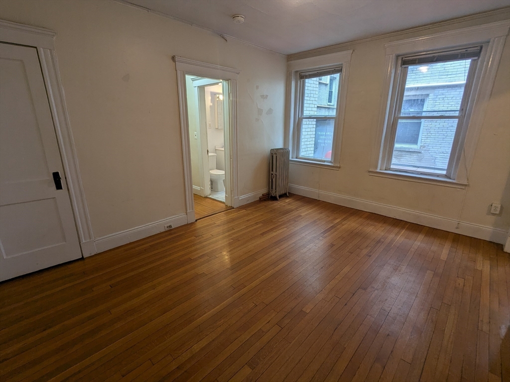 33 Walbridge St, Allston