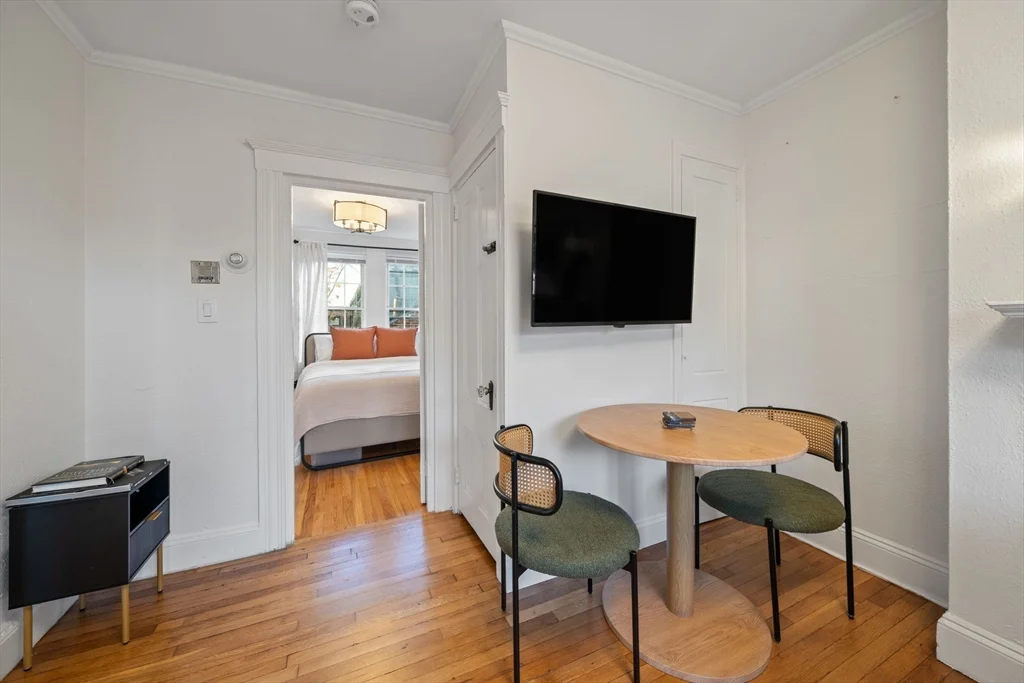 102 Revere St, Beacon Hill