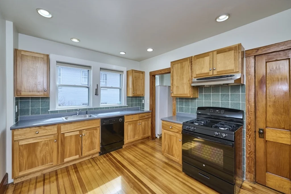 125 Winsor Ave, East Watertown