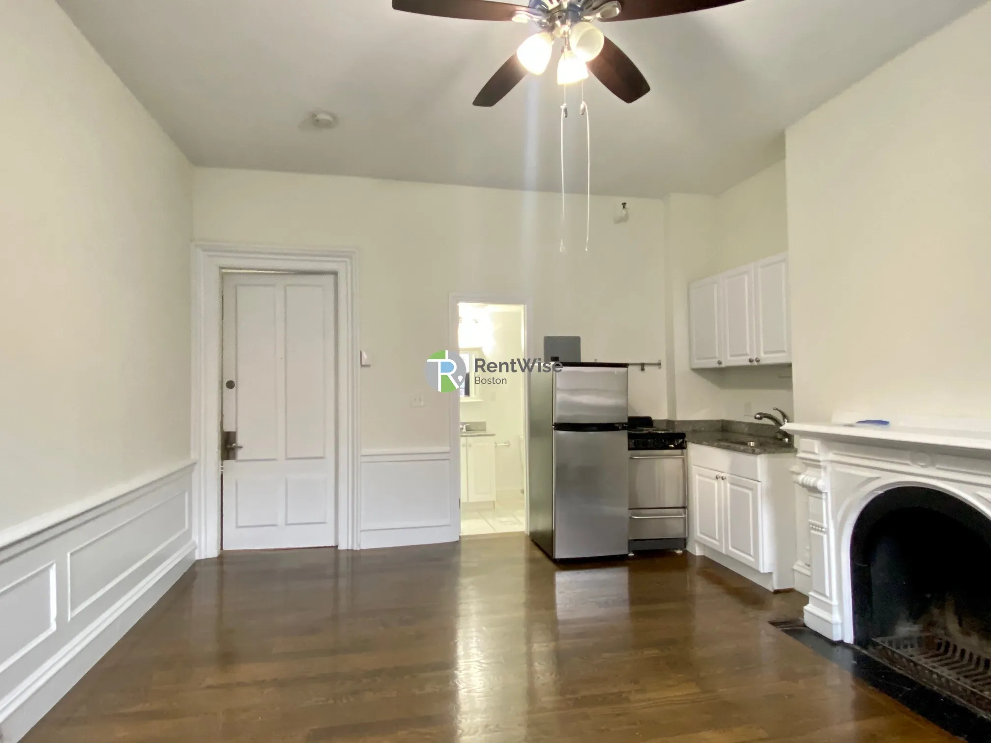 92 Charles St, Beacon Hill