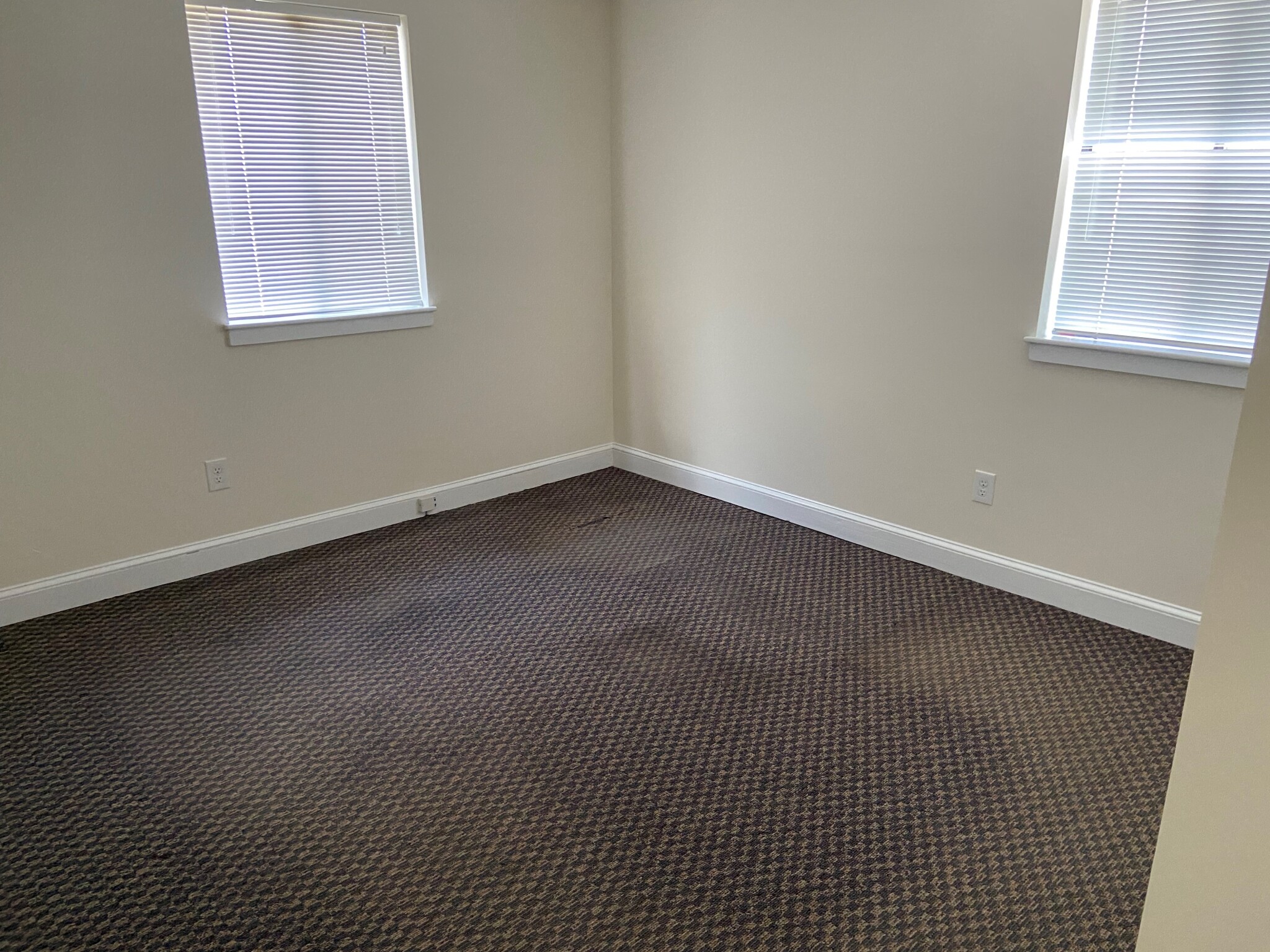 1383 Washington St, West Newton