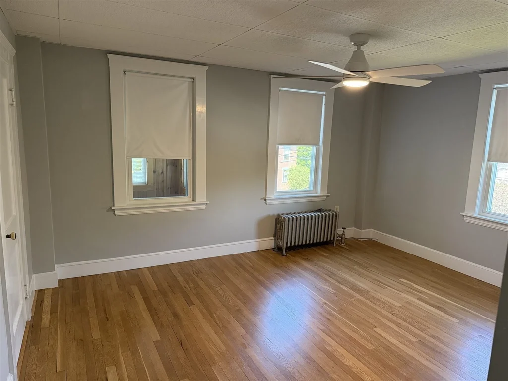 56 South Main St, Uxbridge