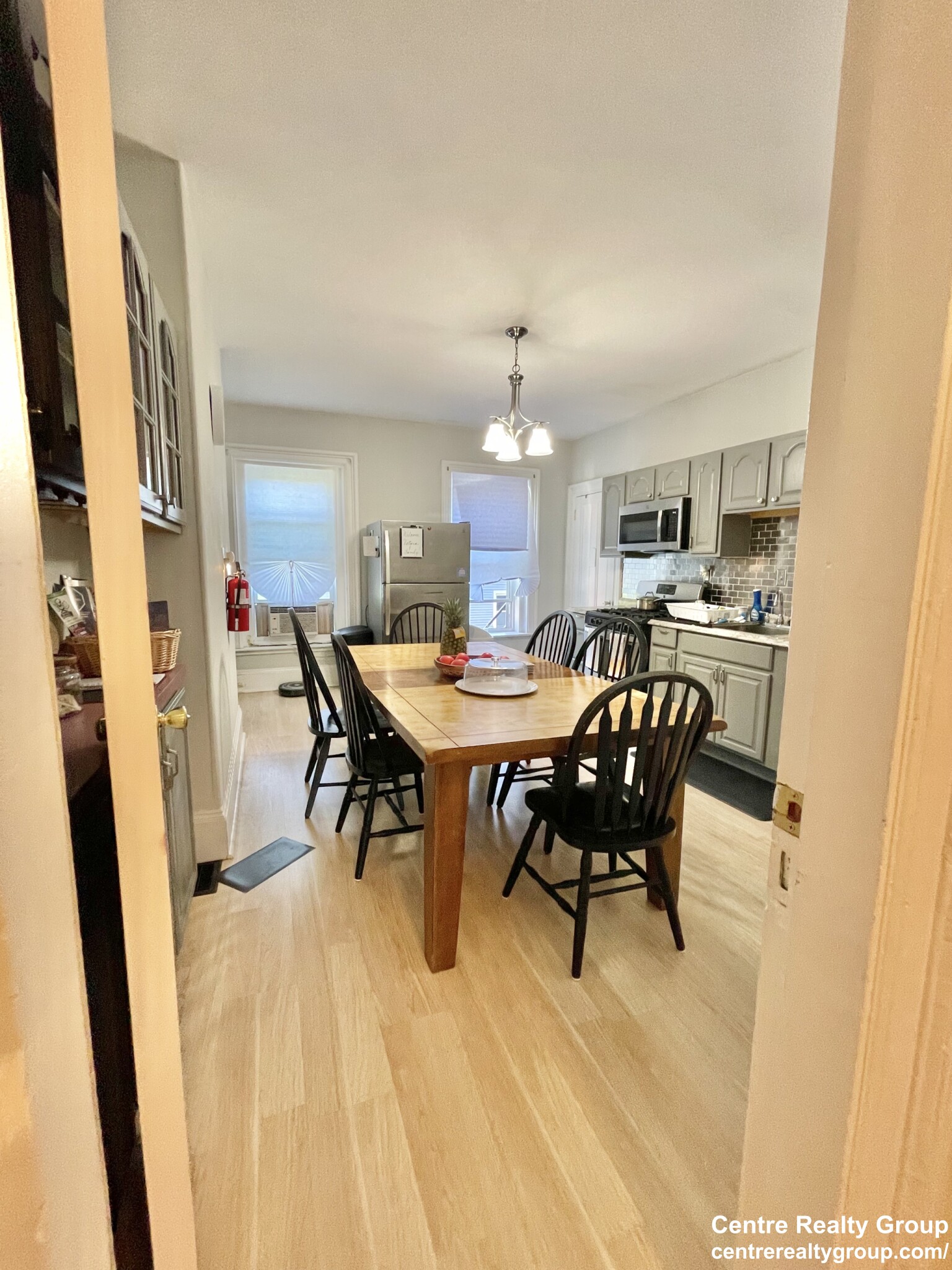 94 Mount Pleasant Ave, Roxbury