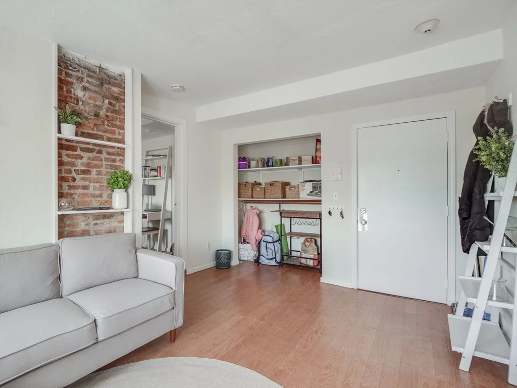 30 Mercer St, South Boston