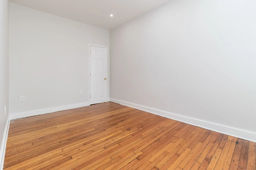 757 Broadway, Chelsea