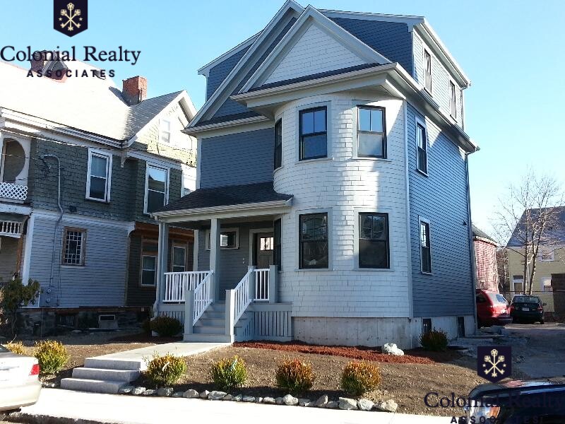 84 Linden St, Allston