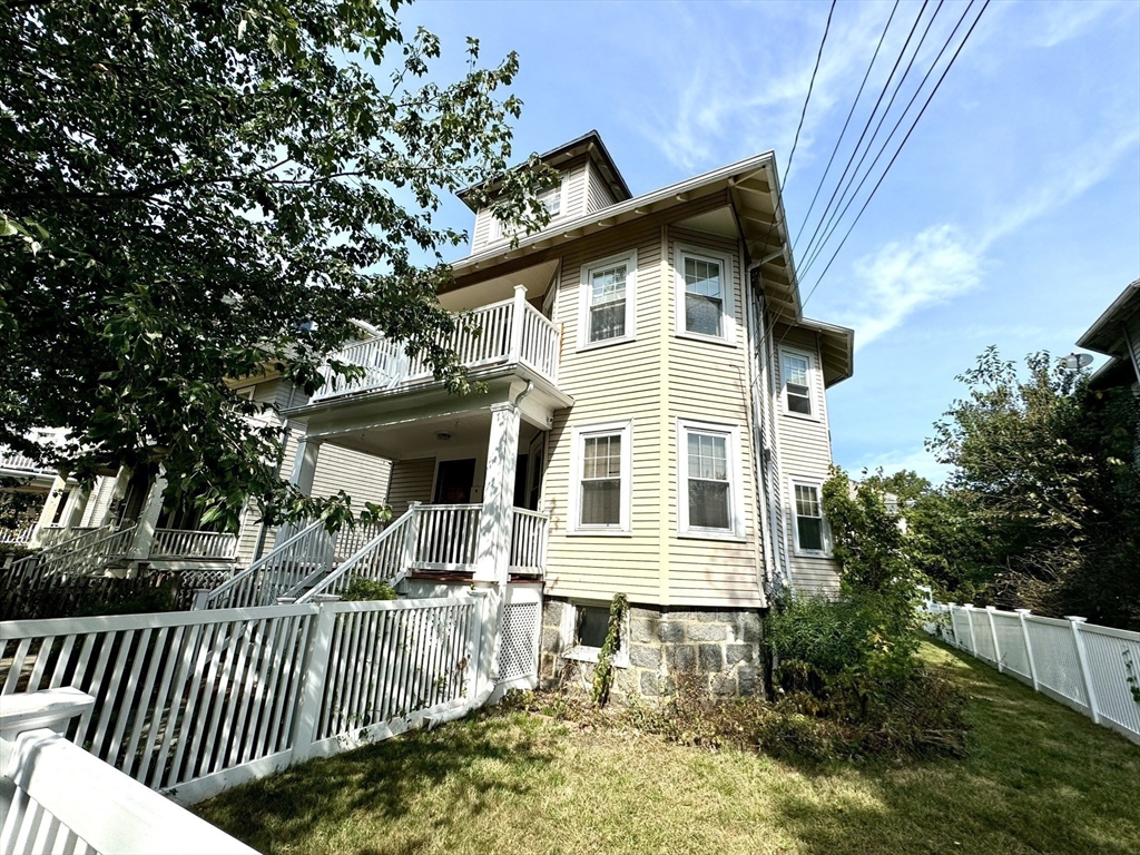 8 Kahler Ave, Milton