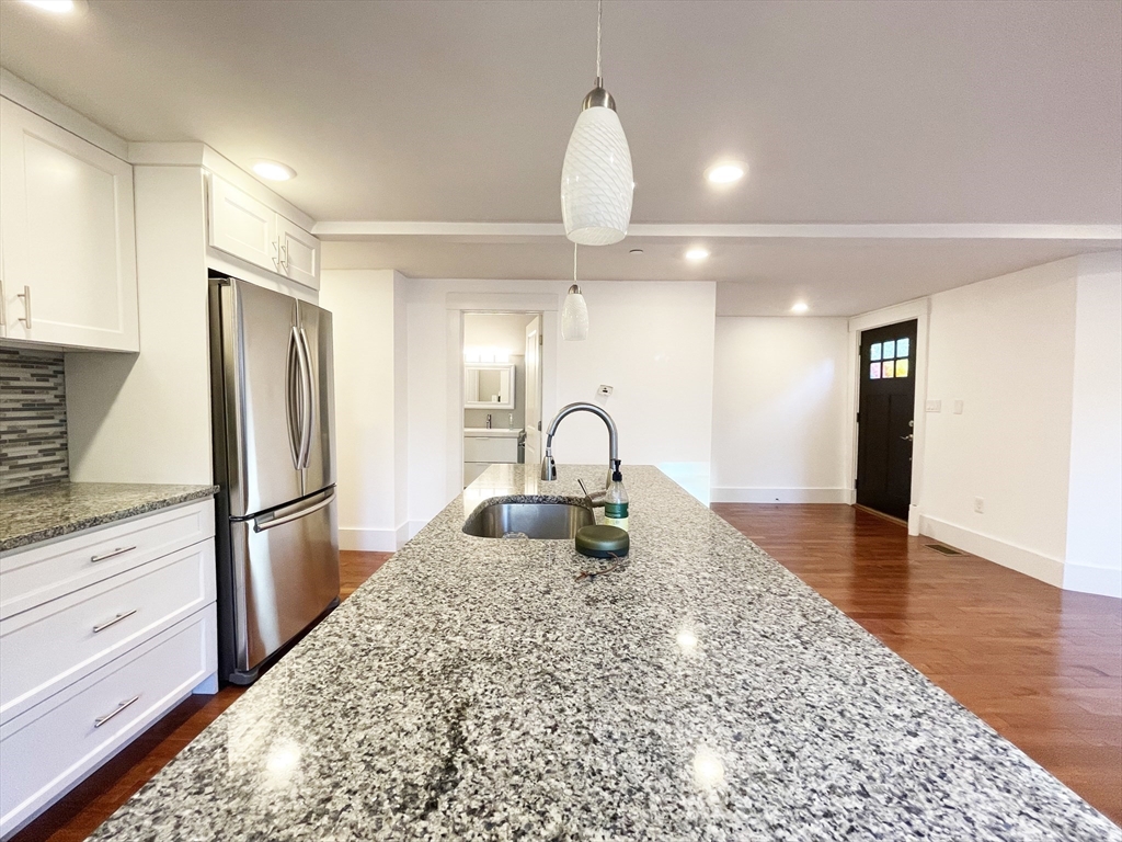 2 Auburn Ave, East Somerville