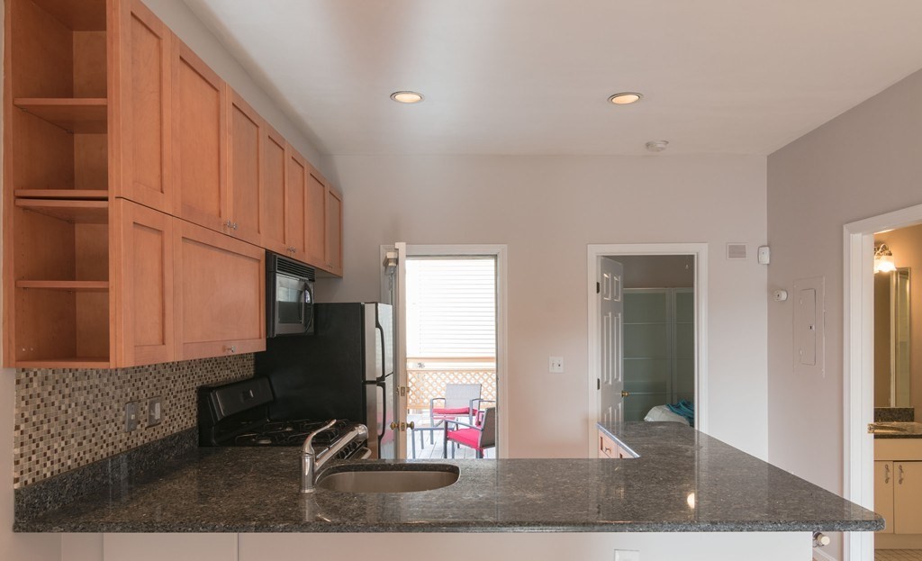 186 West 7th St, South Boston