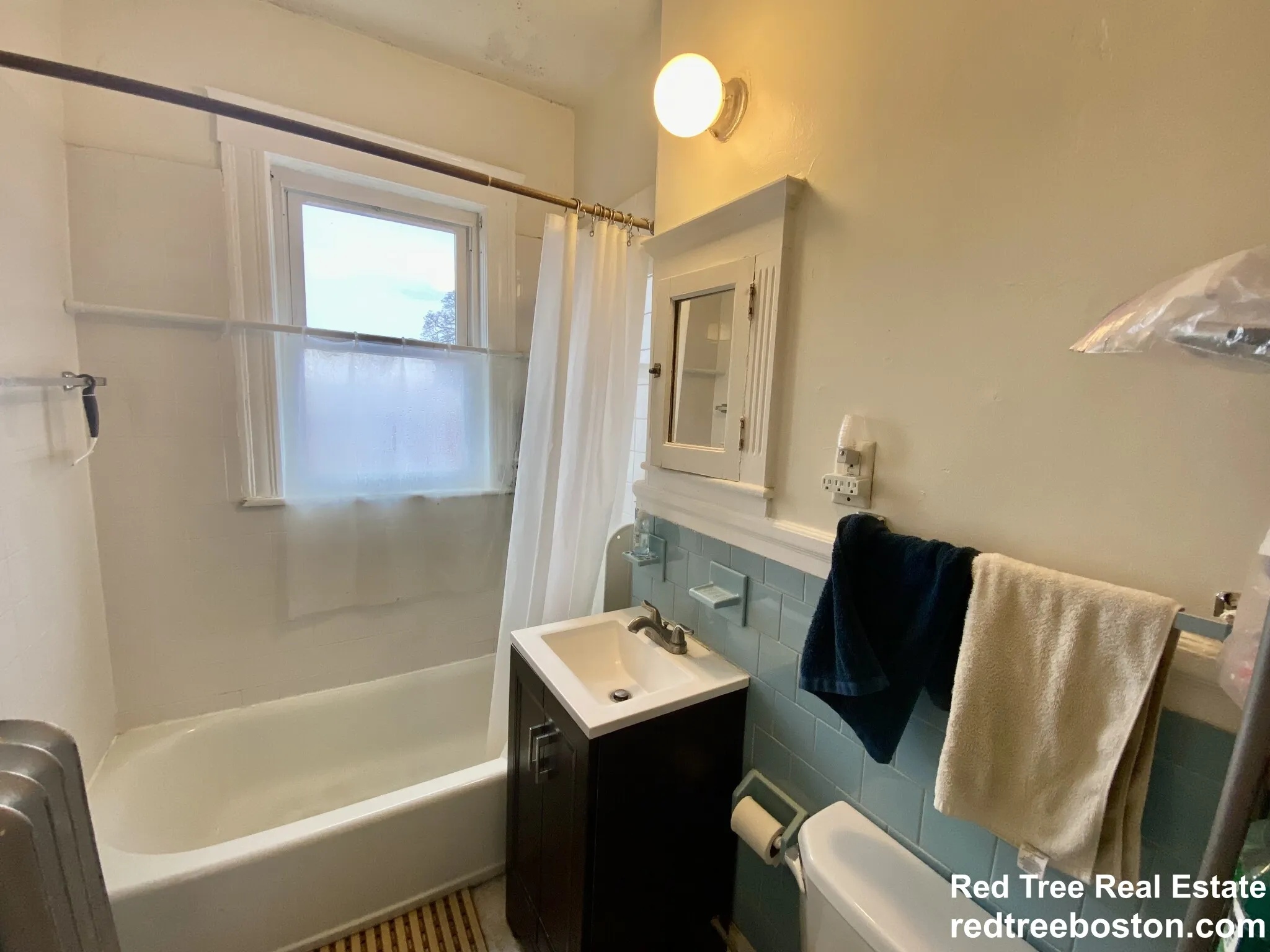 11 Parkton Rd, Jamaica Plain