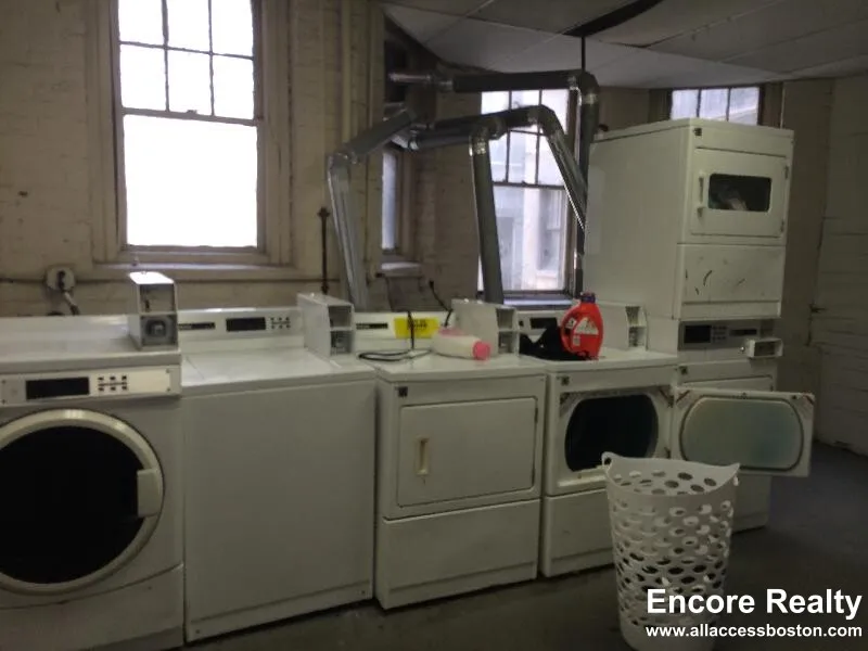 1179 Boylston St, Fenway