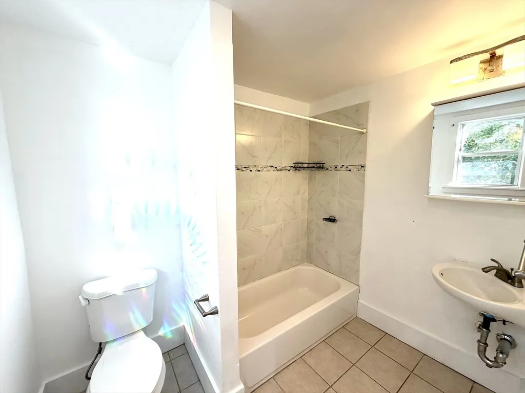 11 Francis, Oak Grove