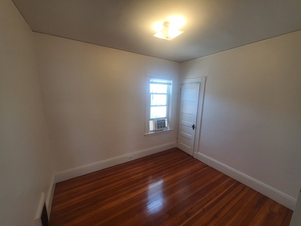 26 Buttonwood St, Dorchester