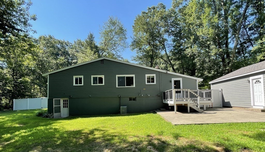 54 Blackmer Rd, Sudbury